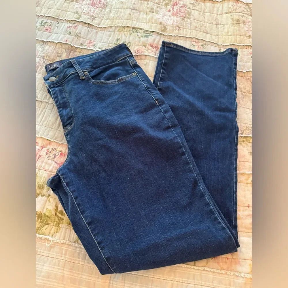 NYDJ SZ 14 Marilyn Straight Lift Tuck Jeans